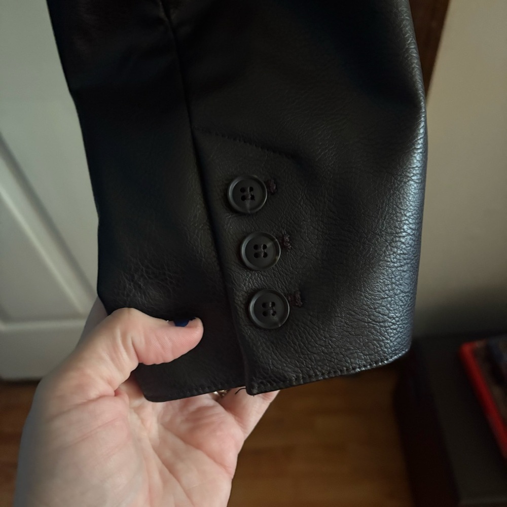 H&M Divided Coated Cropped Jacket - Picture 7 of 8